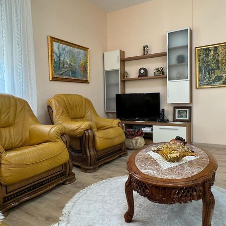 Era'S Apartment Tirana Eksteriør billede
